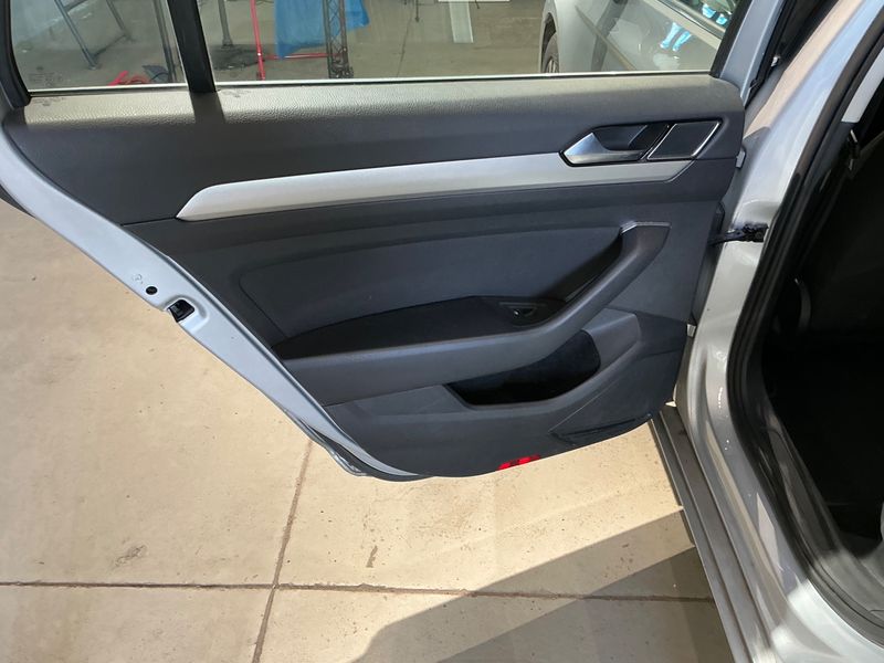 Volkswagen Passat 2.0 TDI Comfortline BlueMotion Tech 2019 – снимка 22