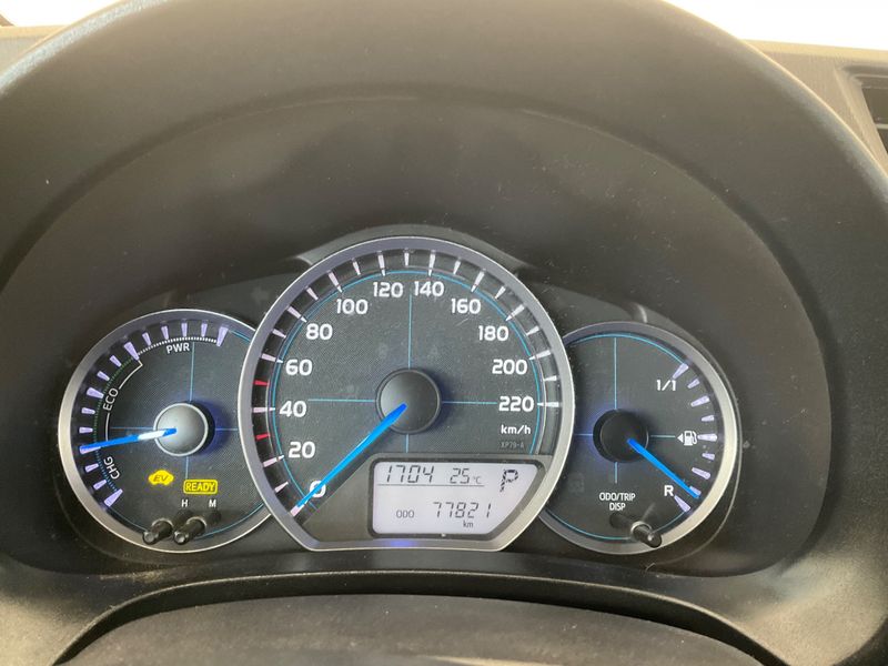 Toyota Yaris 1.5 Hybrid Lounge — zdjęcie 13
