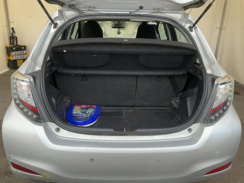 Toyota Yaris 1.5 Hybrid Lounge — zdjęcie 10