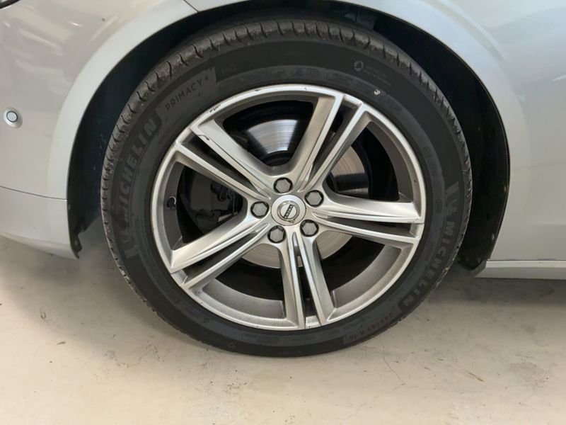 Volvo V90 2.0 D4 Momentum 2017 – снимка 3