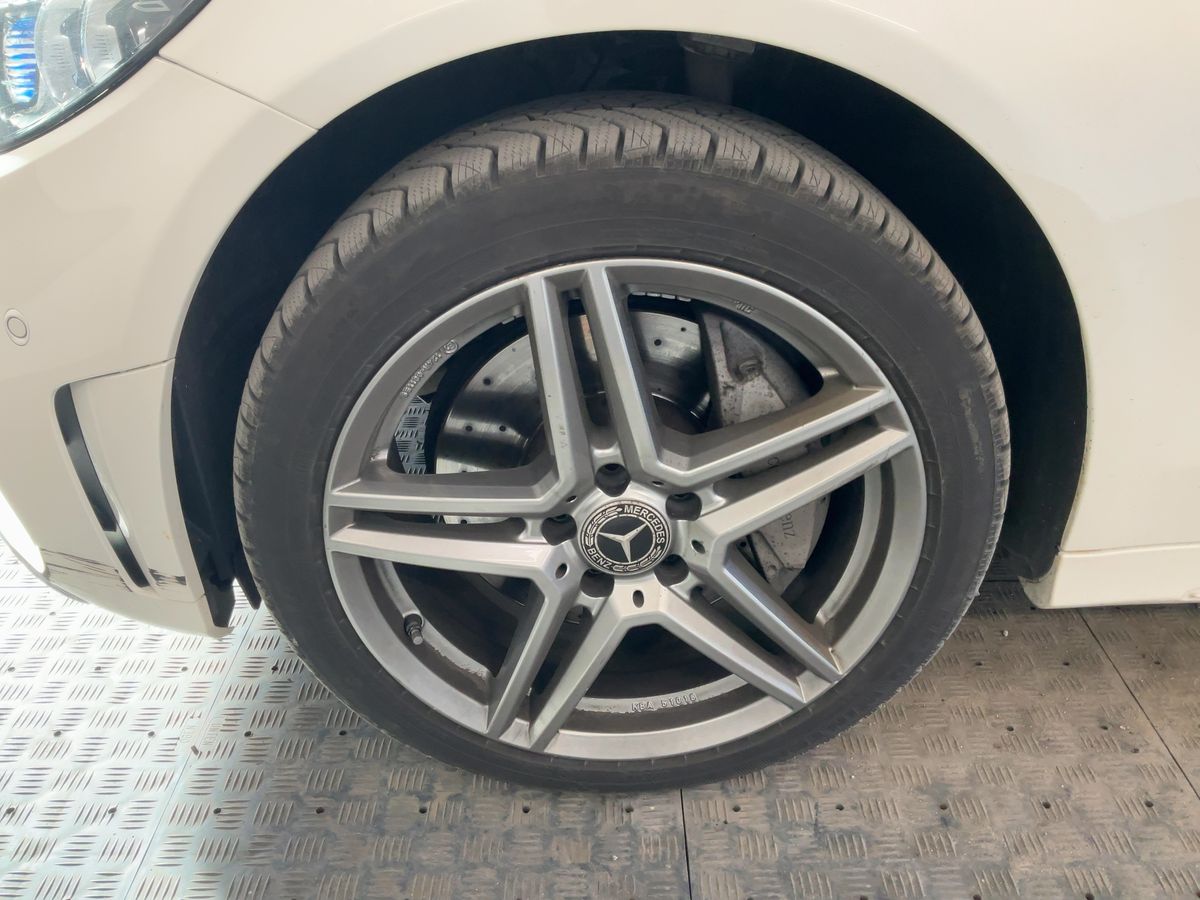 Mercedes-Benz C-Klasse 2019 — photo 4