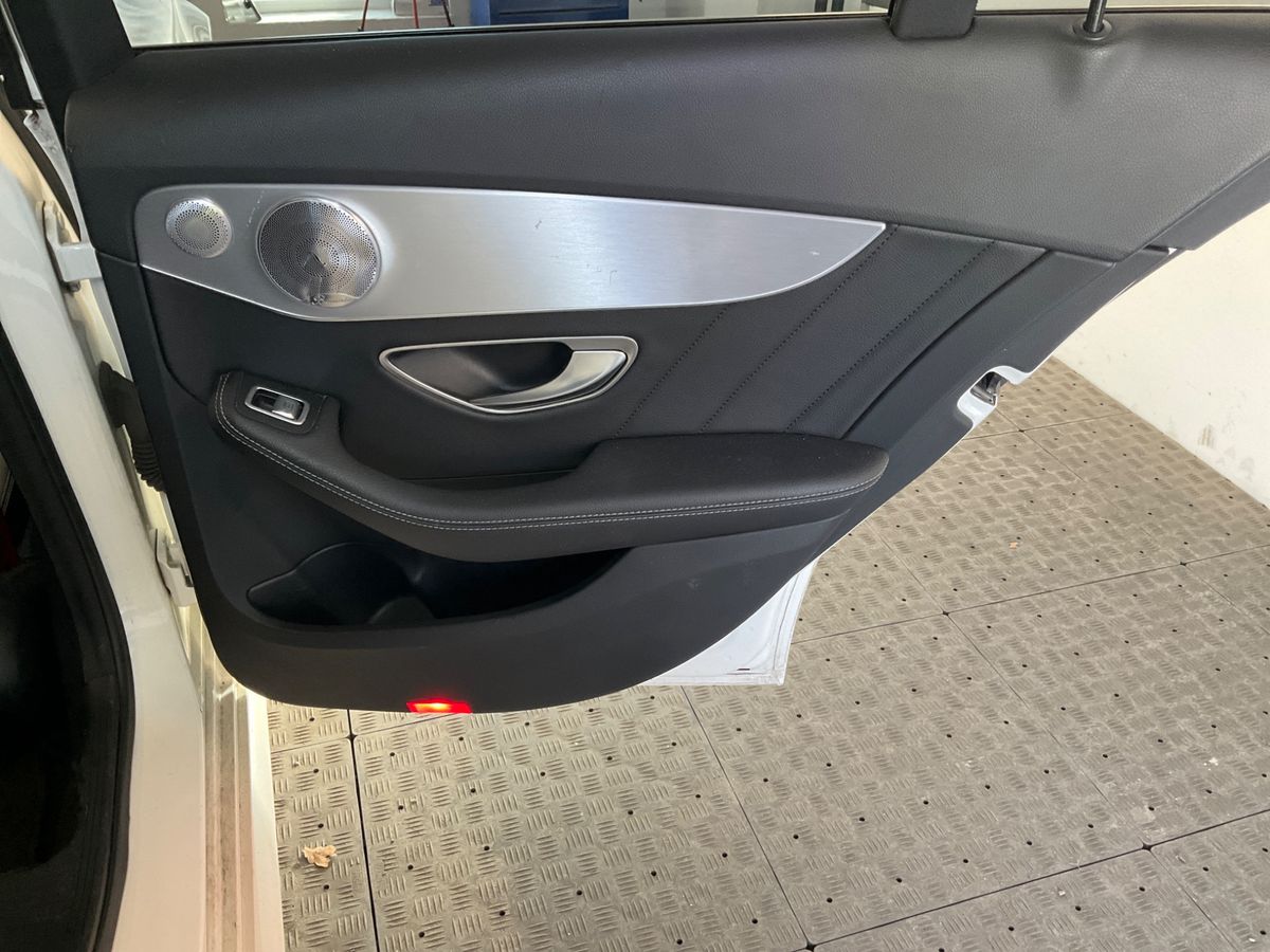 Mercedes-Benz C-Klasse 2019 — photo 38