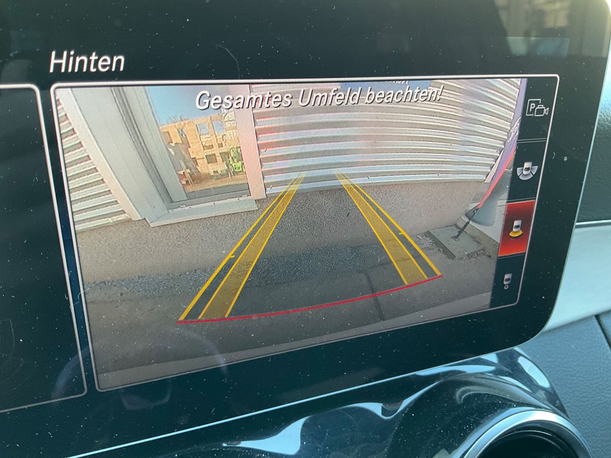 Mercedes-Benz C-Klasse 2019 — photo 28