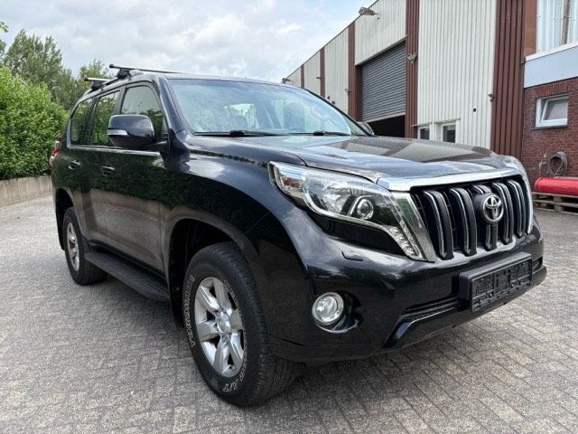 Toyota Land Cruiser 2.8 D-4D Comfort — zdjęcie 6