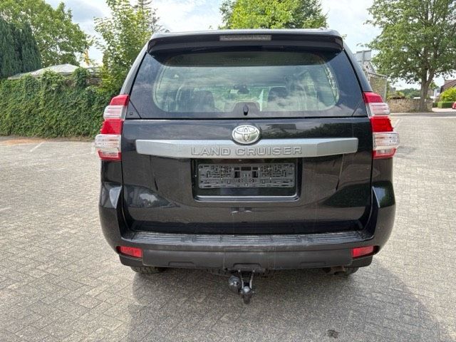Toyota Land Cruiser 2.8 D-4D Comfort — zdjęcie 4