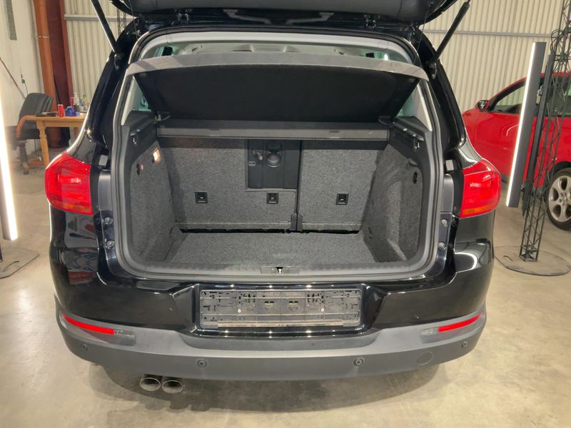 Volkswagen Tiguan 2.0 TDI Sport & Style 4Motion 2015 – снимка 15