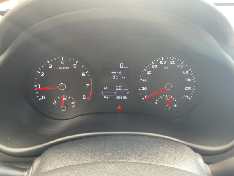 Kia Stonic 1.0 TGDI Spirit — zdjęcie 13