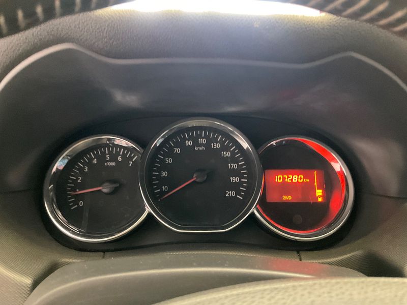 Dacia Duster 1.5 dCi SL 10 Ans 4x4 — zdjęcie 13