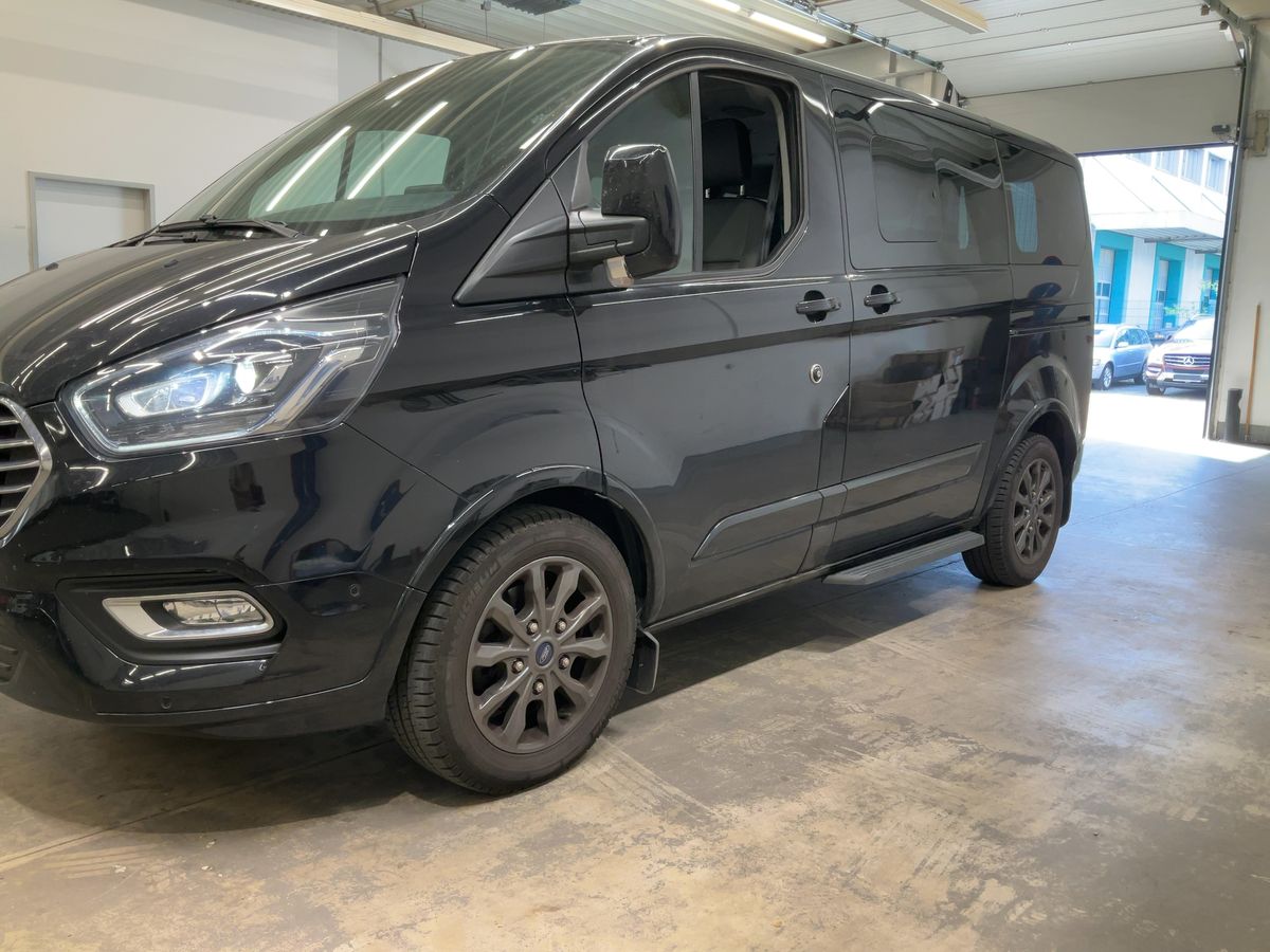 Ford Tourneo Custom 2.0 TDCi 320 L1 Tourneo Titanium