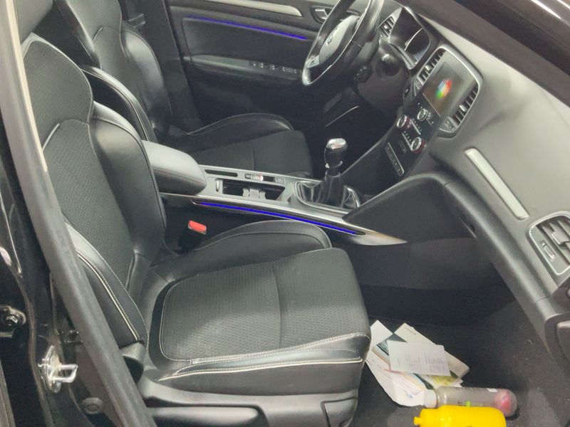 Renault Megane 1.2 TCe Energy BOSE Edition 2017 – снимка 16