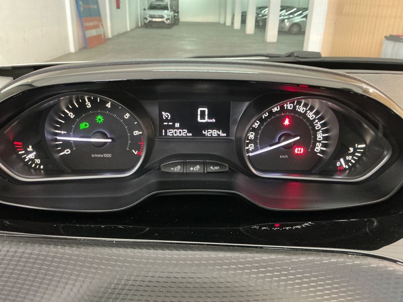 Peugeot 2008 1.2 e-VTi Style — zdjęcie 13