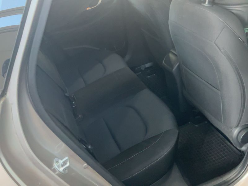 Hyundai i30 1.4 TGDI Premium — zdjęcie 14