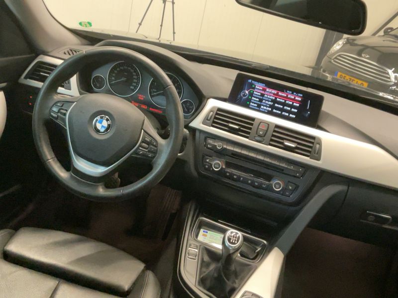 BMW 3er 320i GT — zdjęcie 12