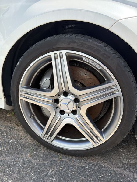 Mercedes-Benz CLS-Klasse CLS 63 AMG Shooting Brake 4Matic — zdjęcie 16