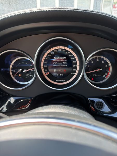 Mercedes-Benz CLS-Klasse CLS 63 AMG Shooting Brake 4Matic — zdjęcie 22