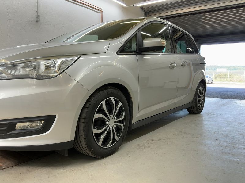 Ford Grand C-Max 1.5 EcoBoost Cool&Connect — zdjęcie 2
