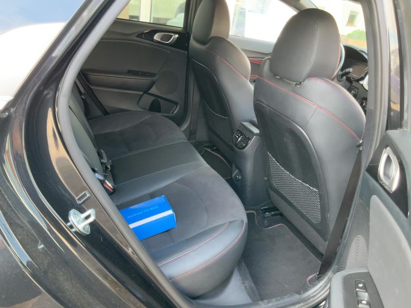 Kia pro_cee'd 1.6 TGDI GT — zdjęcie 14