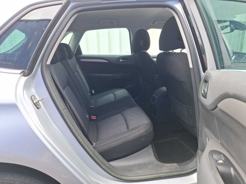 Citroen C4 1.6 HDi Confort — zdjęcie 14