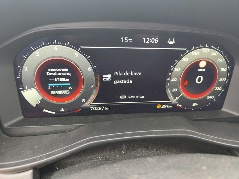 Nissan Juke 1.0 DIG-T Tekna — zdjęcie 12