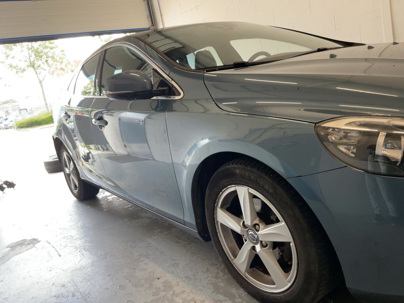 Volvo V40 1.6 D2 Momentum — zdjęcie 8