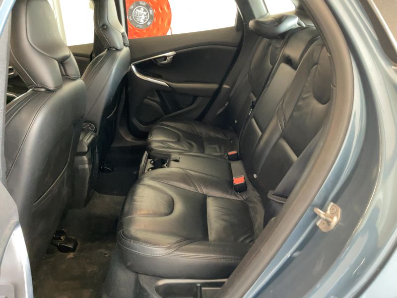 Volvo V40 1.6 D2 Momentum — zdjęcie 14