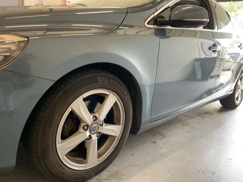 Volvo V40 1.6 D2 Momentum — zdjęcie 2