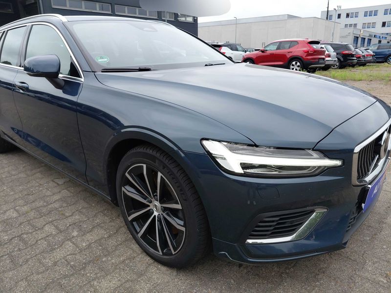 Volvo V60 2.0 T6 Recharge Plug-in Hybrid Core AWD — zdjęcie 6