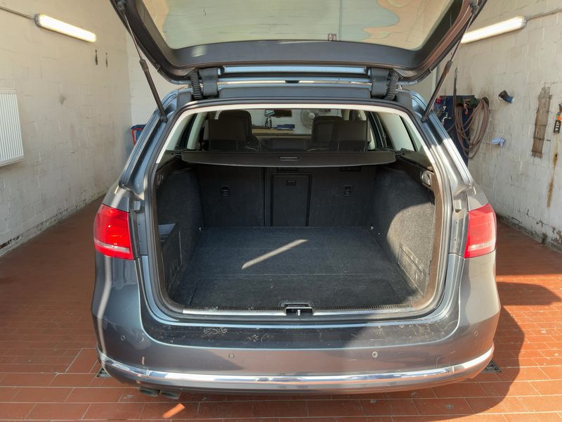Volkswagen Passat 2.0 TDI Highline BlueMotion Tech 2012 – снимка 15