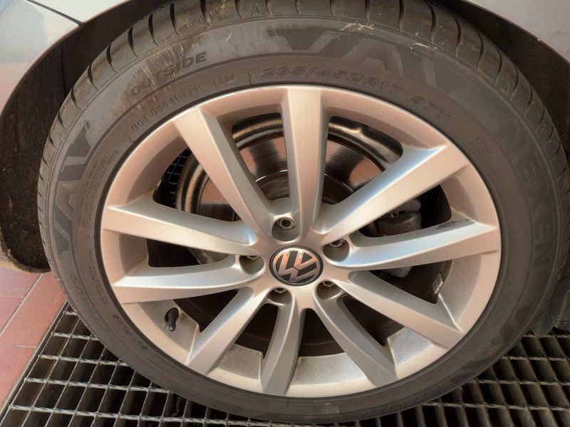 Volkswagen Passat 2.0 TDI Highline BlueMotion Tech 2012 – снимка 9