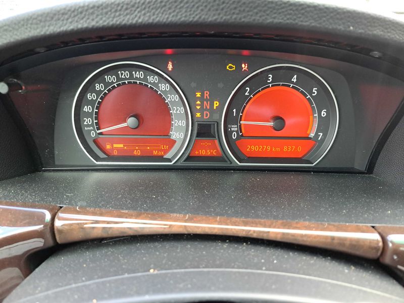 BMW 7er 750i — zdjęcie 12