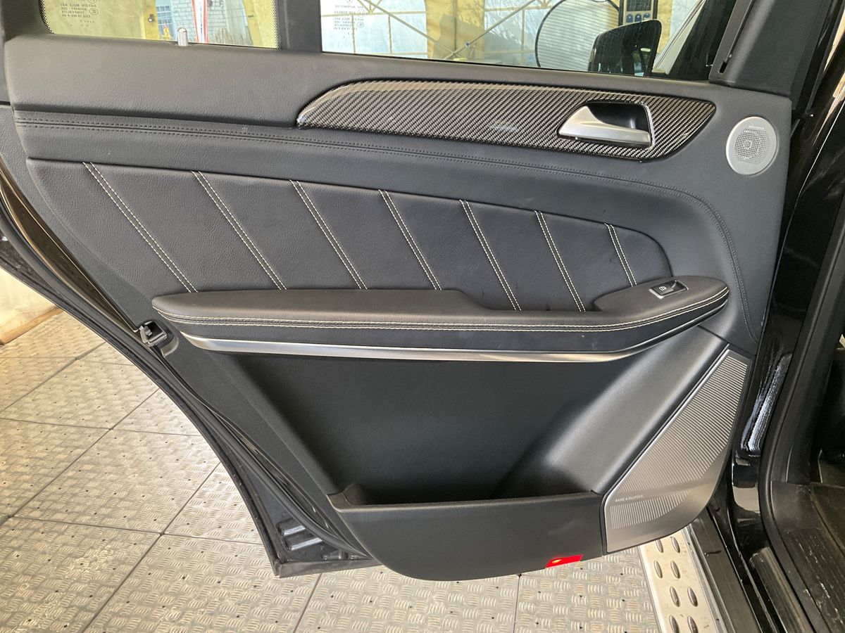 Mercedes-Benz GLS-Klasse 2017 — photo 27