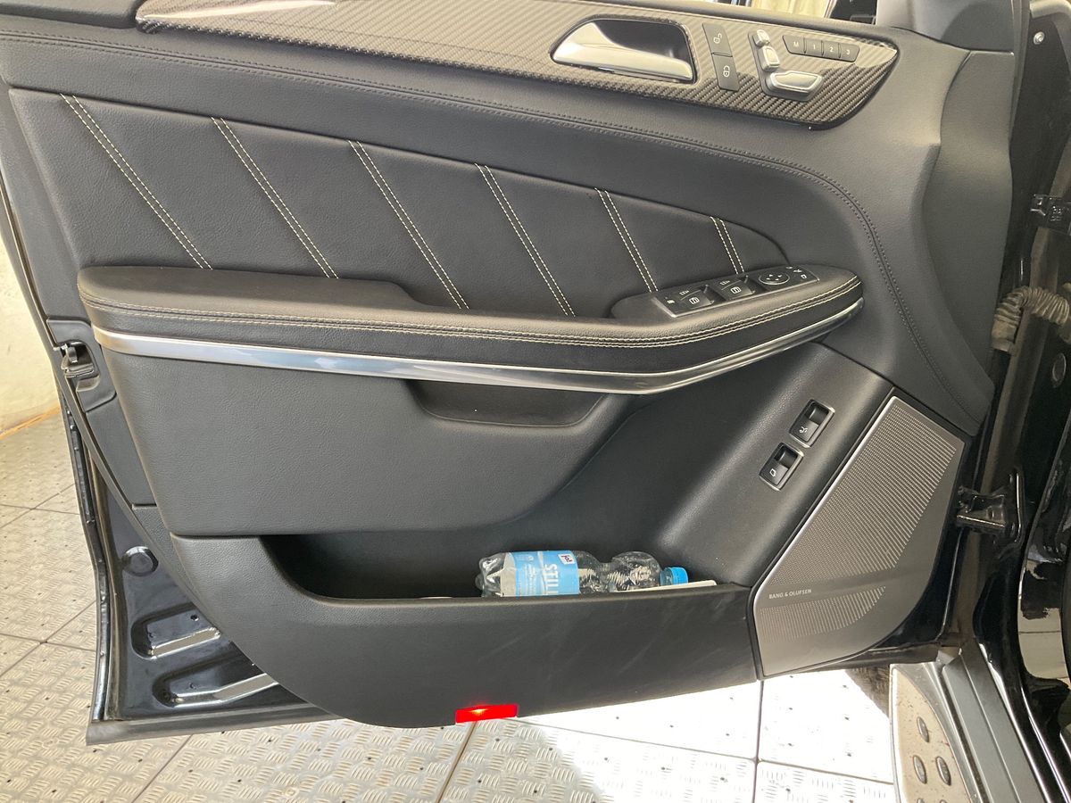 Mercedes-Benz GLS-Klasse 2017 — photo 25