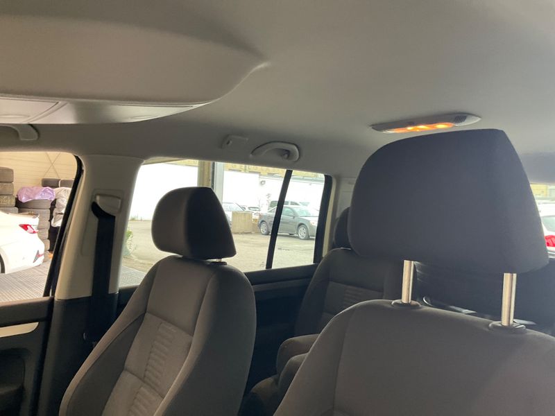 Volkswagen Touran 2.0 TDI Highline 2010 – снимка 48