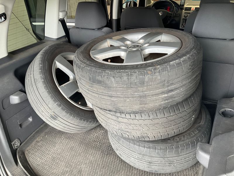 Volkswagen Touran 2.0 TDI Highline 2010 – снимка 15