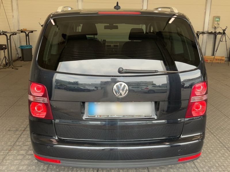Volkswagen Touran 2.0 TDI Highline 2010 – снимка 7