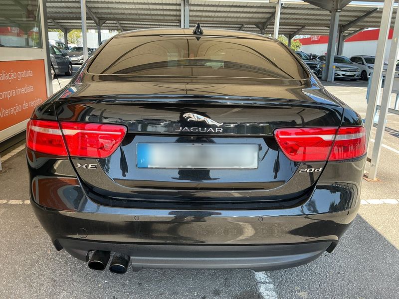 Jaguar XE 20d R-Sport — zdjęcie 5
