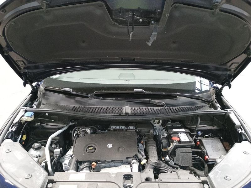DS Automobiles DS7 1.5 Blue-HDi Bastille + — zdjęcie 5