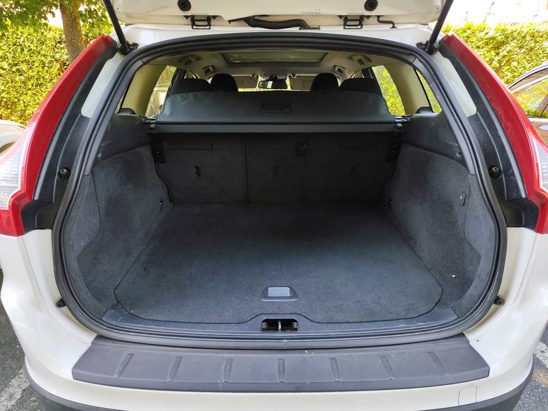 Volvo XC60 2.0 DRIVe Kinetic — zdjęcie 9