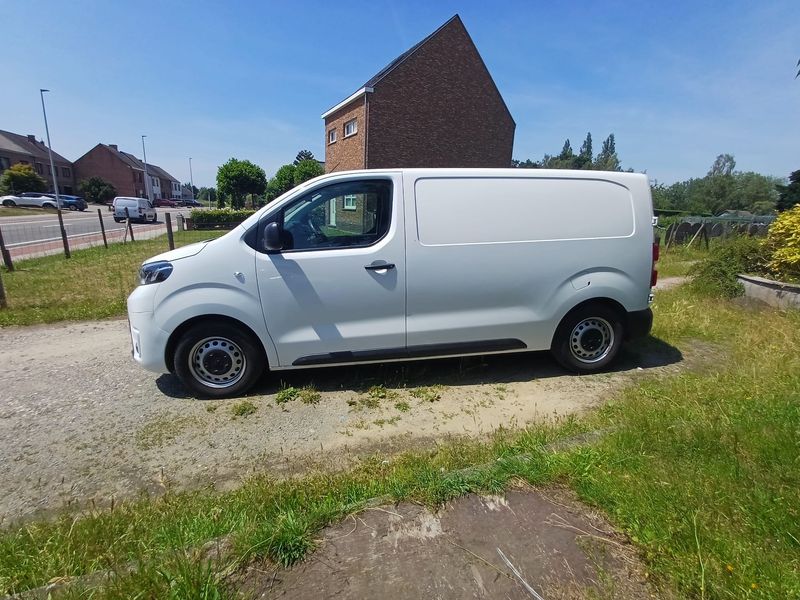 Toyota ProAce 1.5 D-4D Compact Comfort — zdjęcie 20