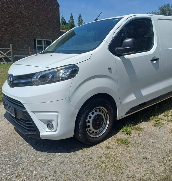 Toyota ProAce 1.5 D-4D Compact Comfort — zdjęcie 2
