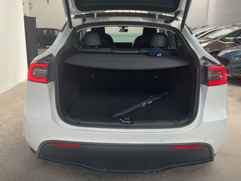 Tesla Model Y Performance Dual AWD AWD — zdjęcie 10