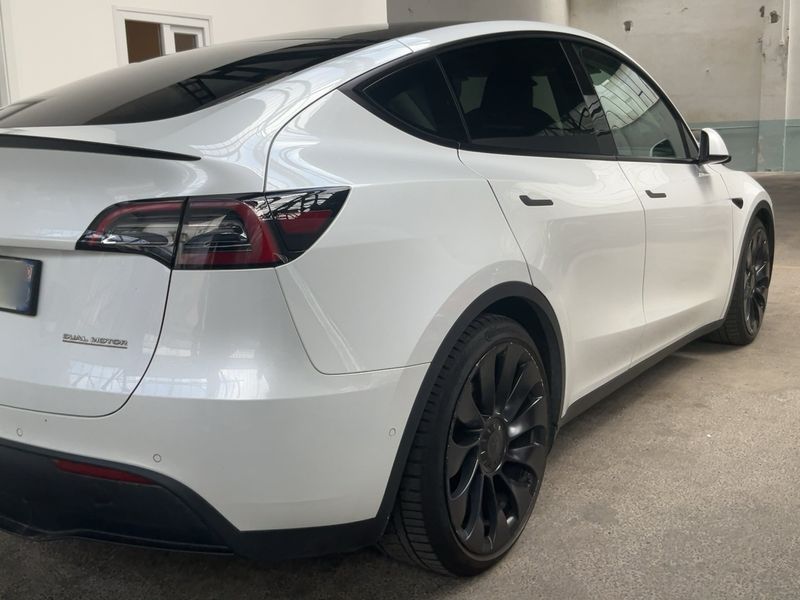 Tesla Model Y Performance Dual AWD AWD — zdjęcie 6