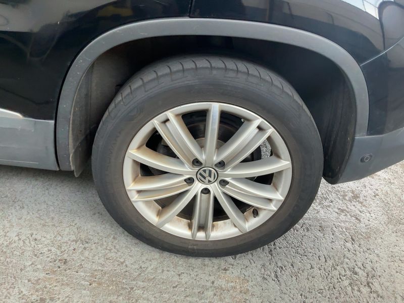 Volkswagen Tiguan 2.0 TDI Track & Style 4Motion BlueMotion Tech 2011 – снимка 5