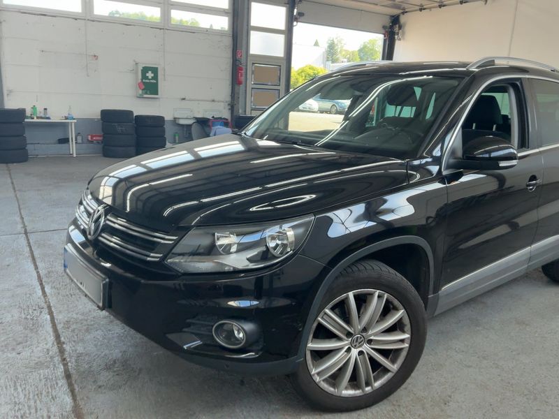 Volkswagen Tiguan 2.0 TDI Track & Style 4Motion BlueMotion Tech 2011 – снимка 2