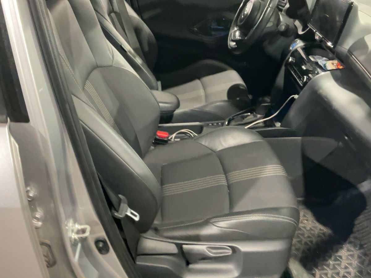 Toyota Yaris 2023 — photo 17