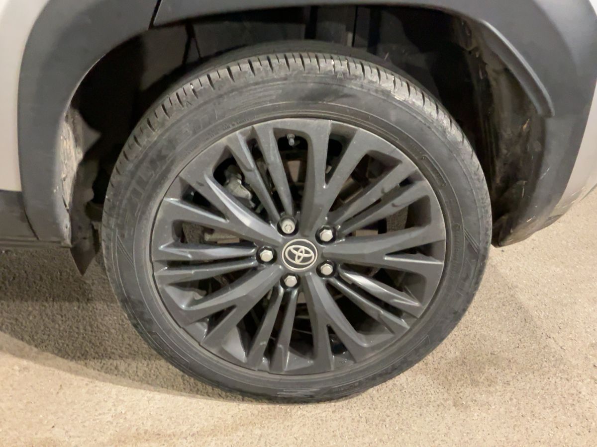 Toyota Yaris 2023 — photo 6