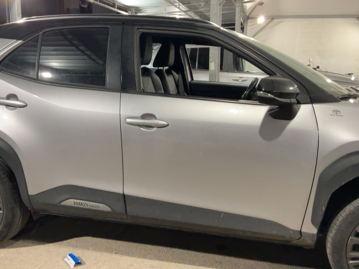 Toyota Yaris 2023 — photo 11
