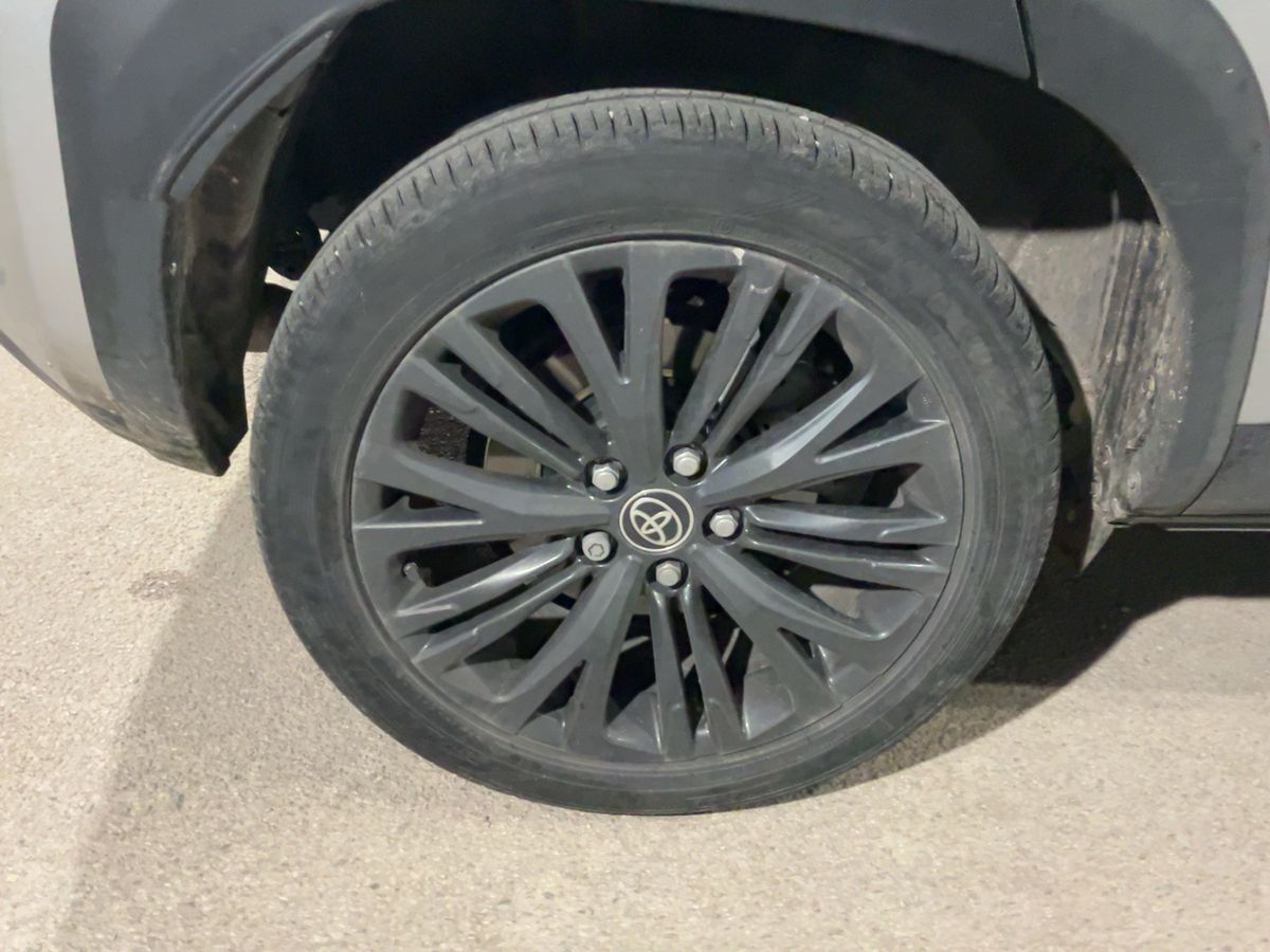 Toyota Yaris 2023 — photo 10