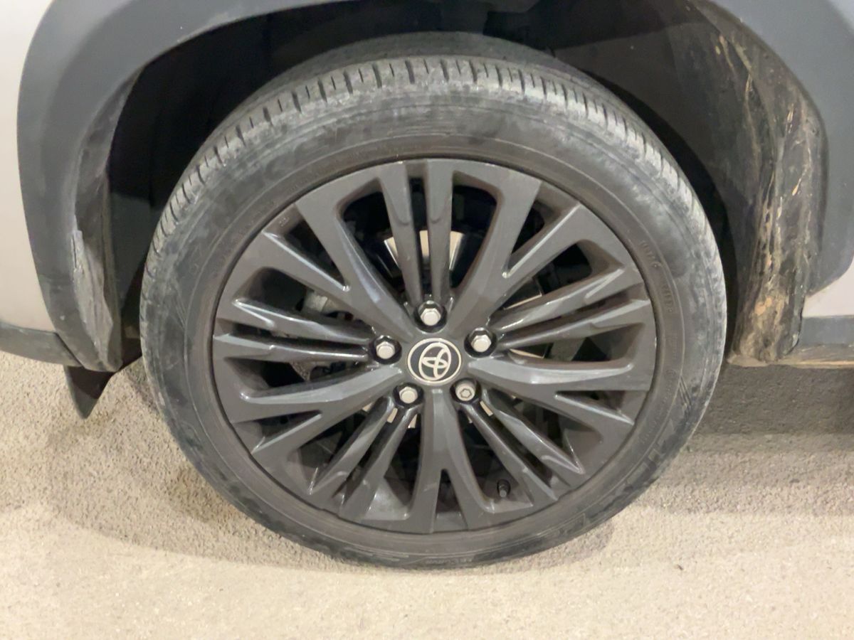 Toyota Yaris 2023 — photo 4
