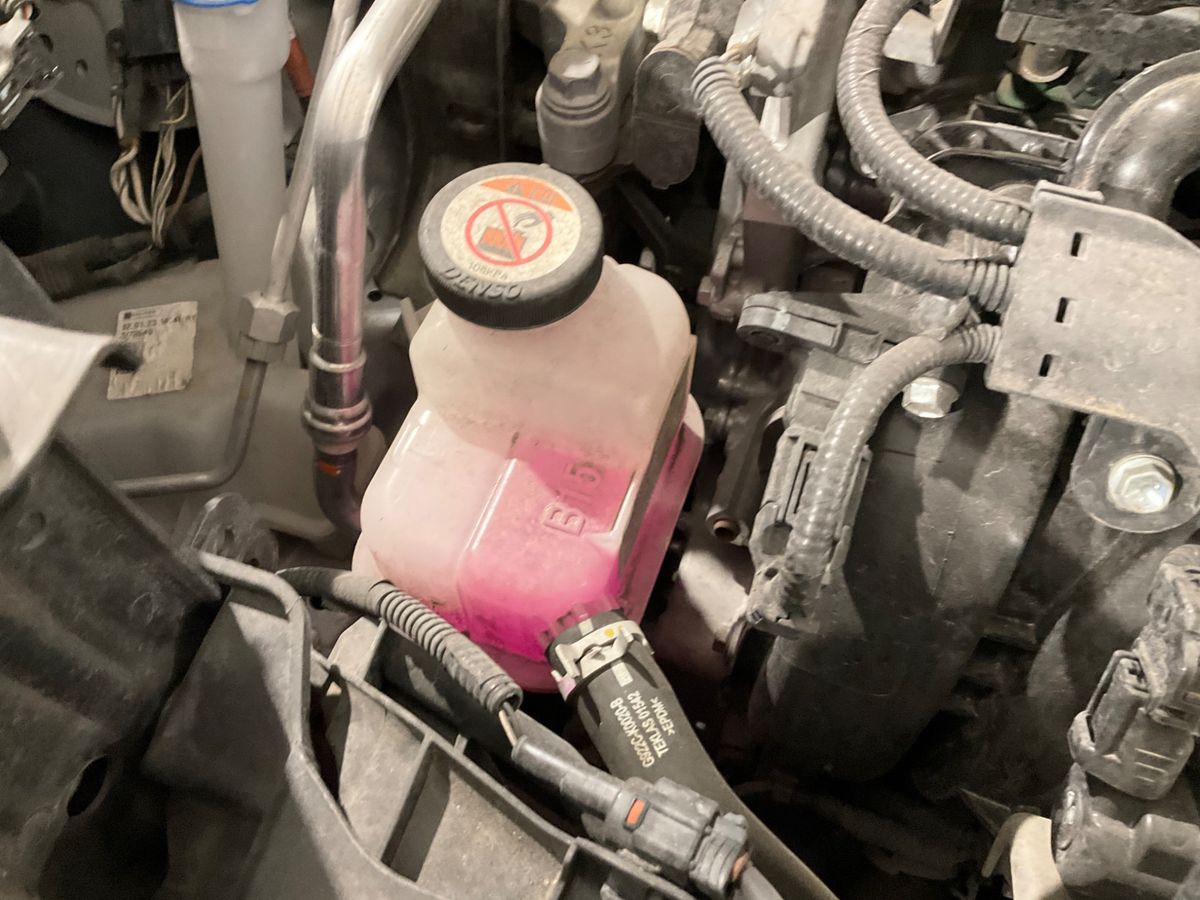 Toyota Yaris 2023 — photo 36
